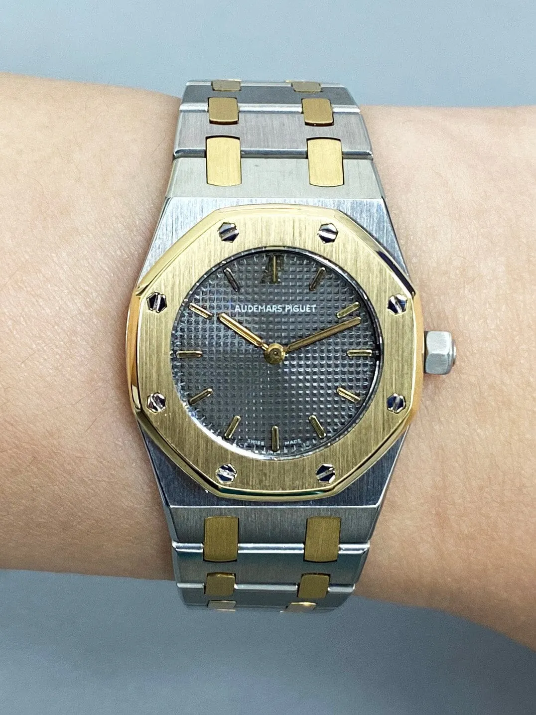 Audemars Piguet Royal Oak 6007SA 18K Yellow Gold Steel Ladies Watch