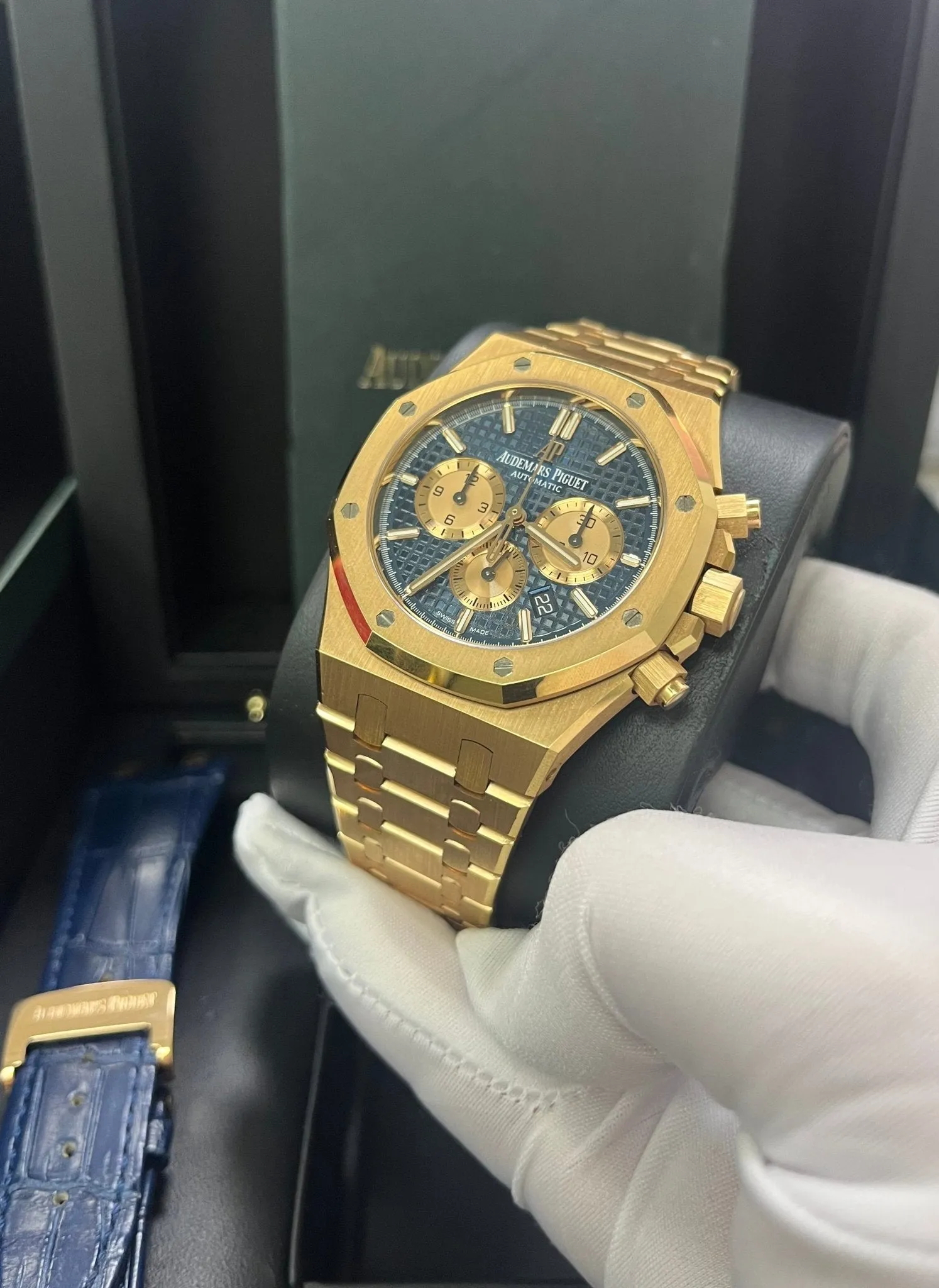 Audemars Piguet Royal Oak Selfwinding Chronograph/ 18k Rose Gold/ Blue Dial/ Pink Sub-Dials (Ref#26331OR.OO.1220OR.01)