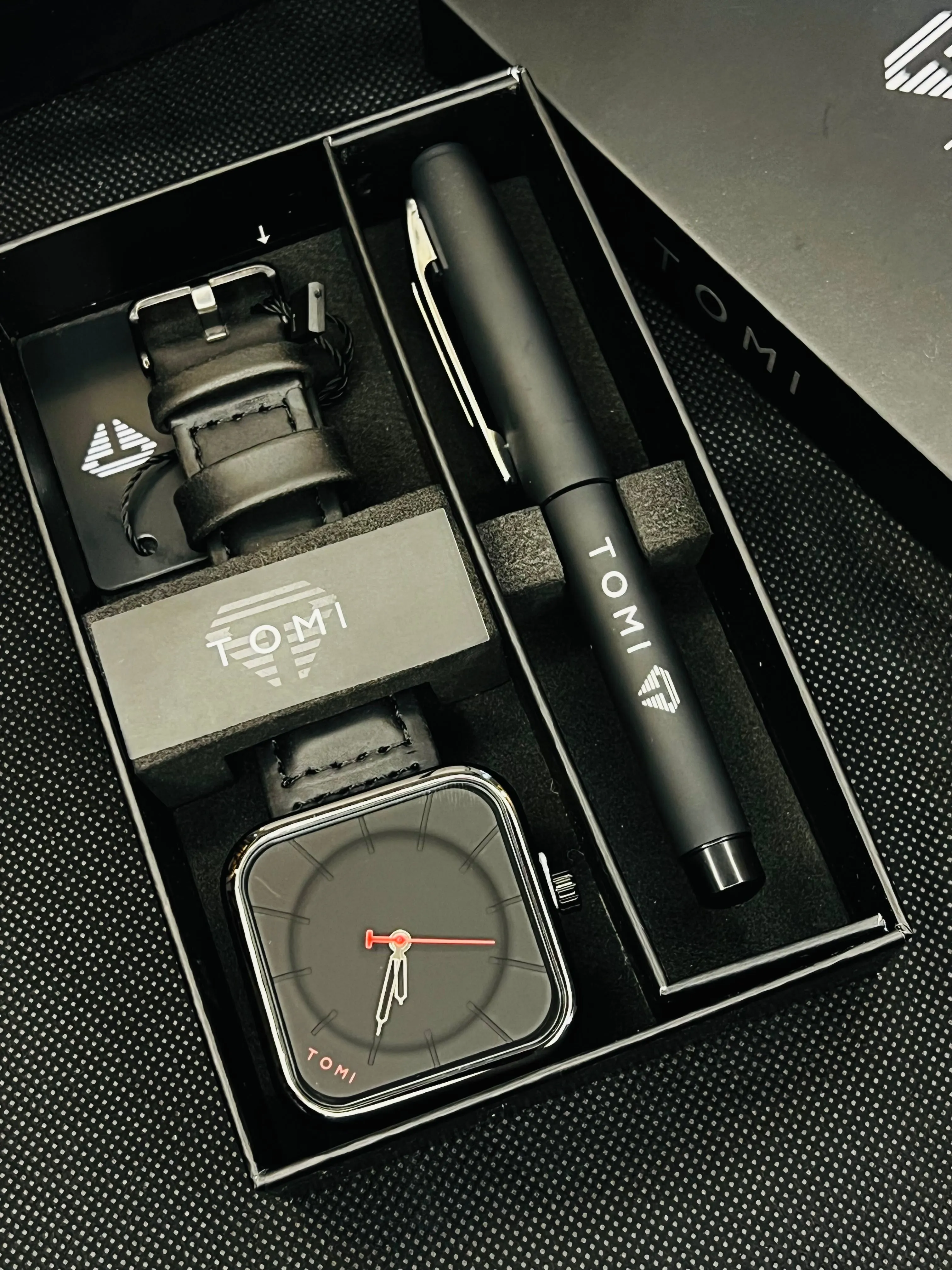 TOMI T-093 Quartz Watch With Pen Executive Gift Box