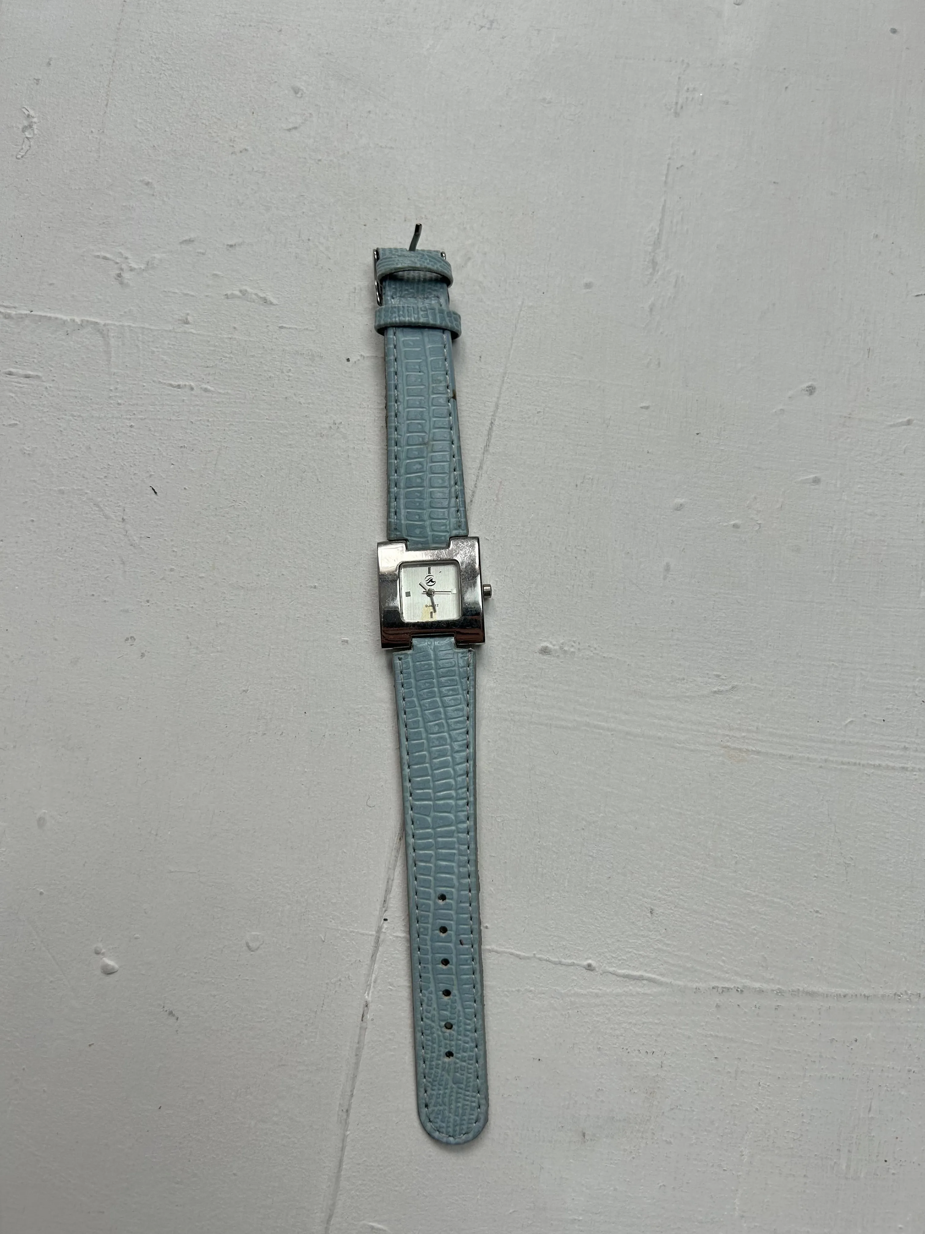 Vintage baby blue silver leather bracelet watch jewelry