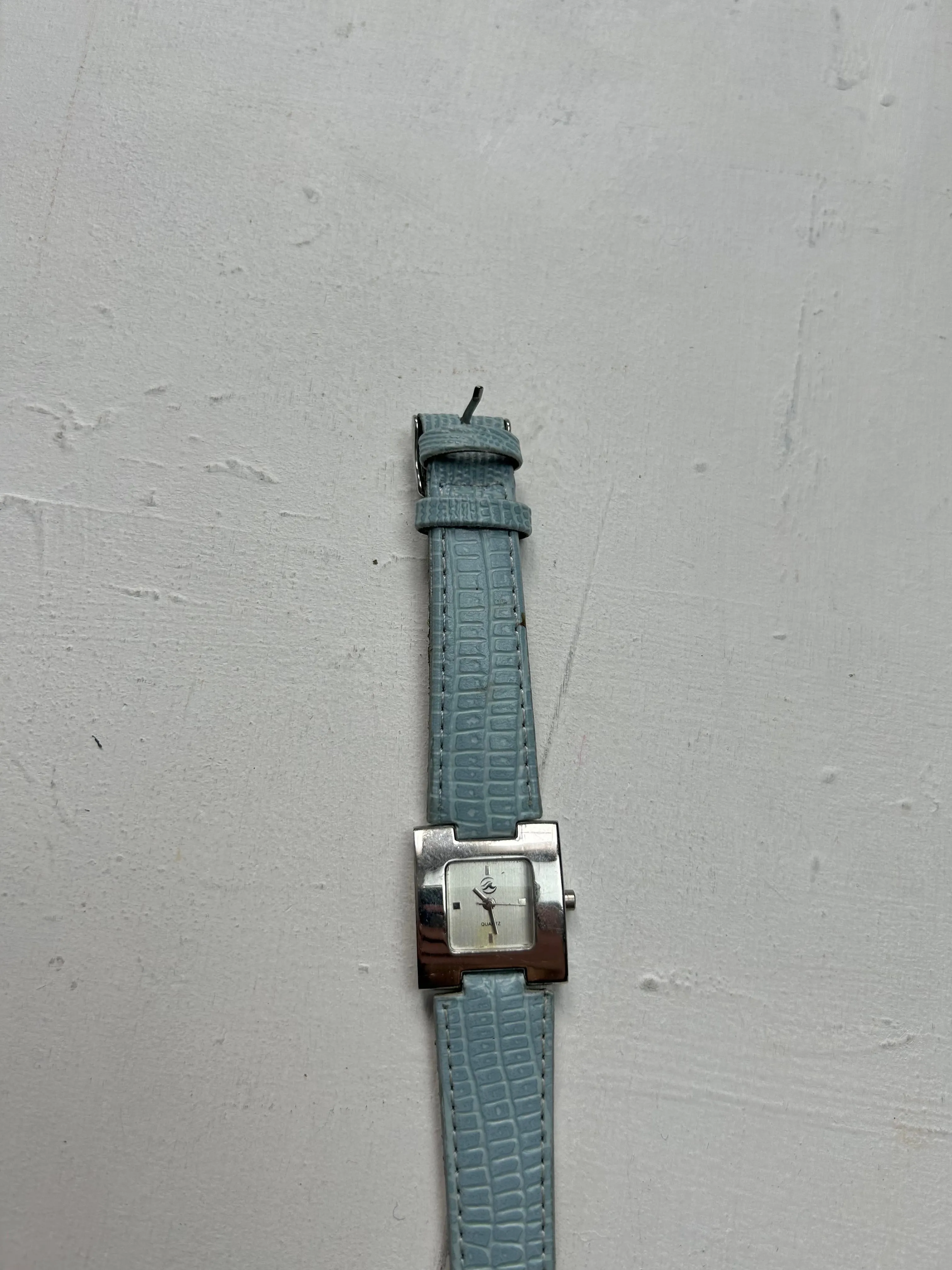 Vintage baby blue silver leather bracelet watch jewelry